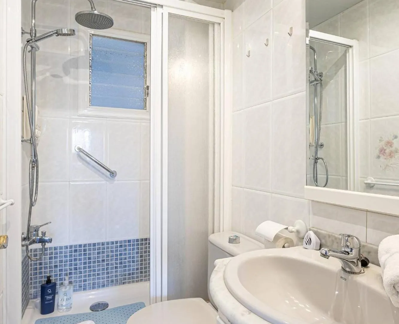 2 Bdr Apt In Cornella 5 Mins Form The Metro Apartment Cornella de Llobregat